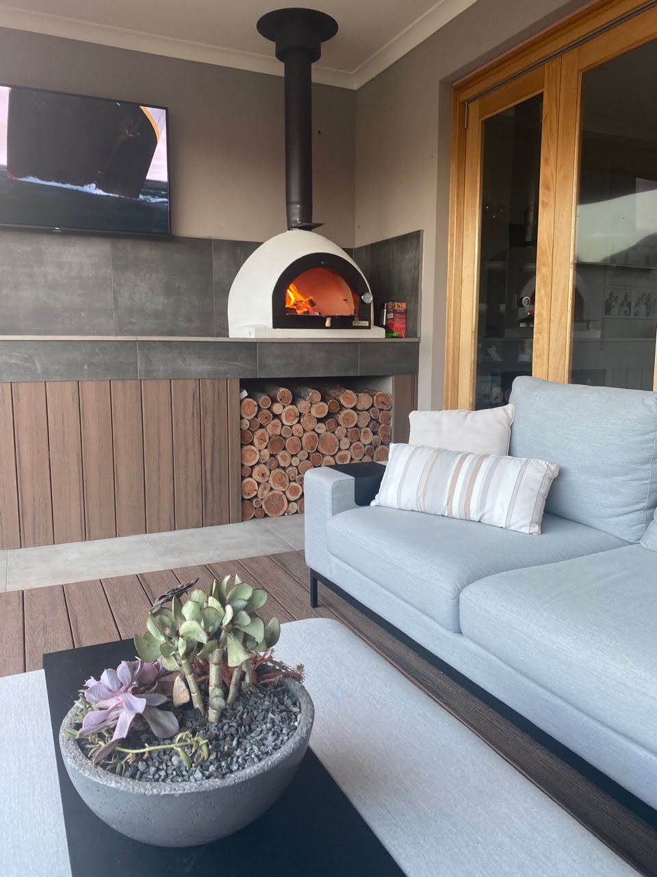 Xclusive Decor Royal Wood Fired Pizza Oven